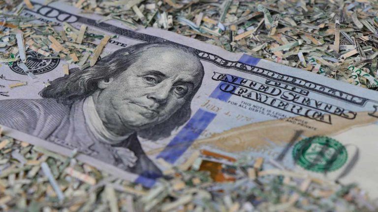 Peter schiff warns bitcoin could be us dollar’s ultimate downfall