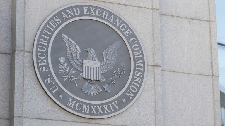 Ripple Legal Chief Calls Out Sec Commissioner: ‘even More Rogue Than Gensler’