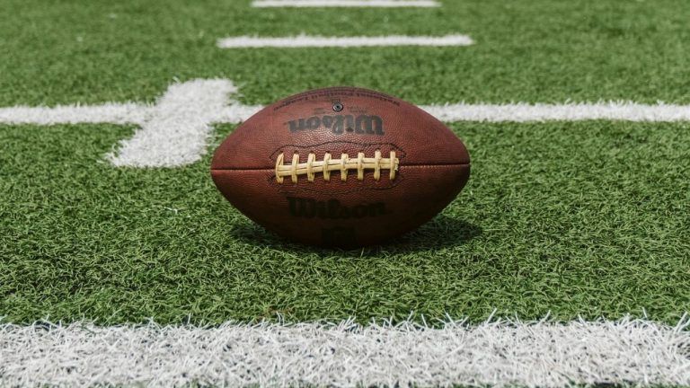 Top Football Prospect To Be Paid In Bitcoin After Cinching College Contract