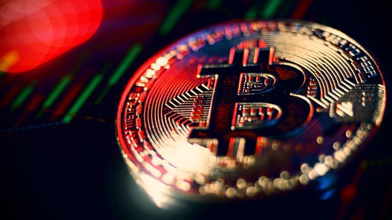 Crypto Economy Tumbles: Bitcoin Nears $90k As Sell Off Intensifies