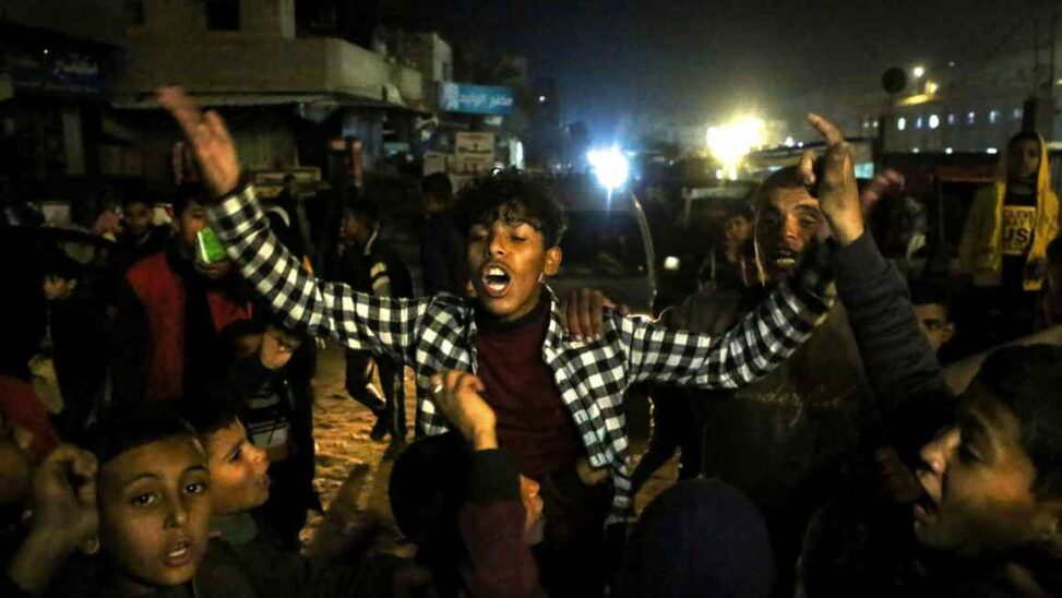 Israel And Hamas Agree Gaza Ceasefire