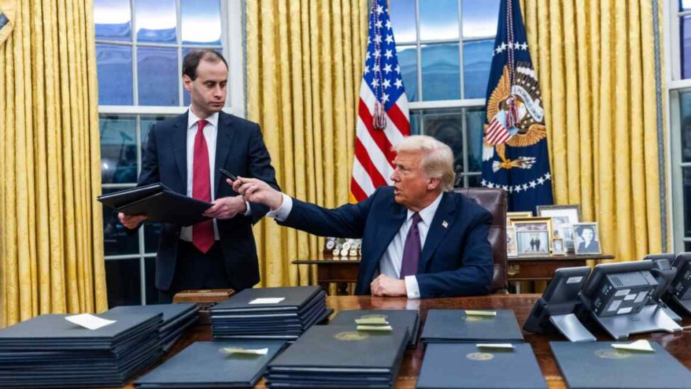 Trump Halts More Than $300bn In Us Green Infrastructure Funding