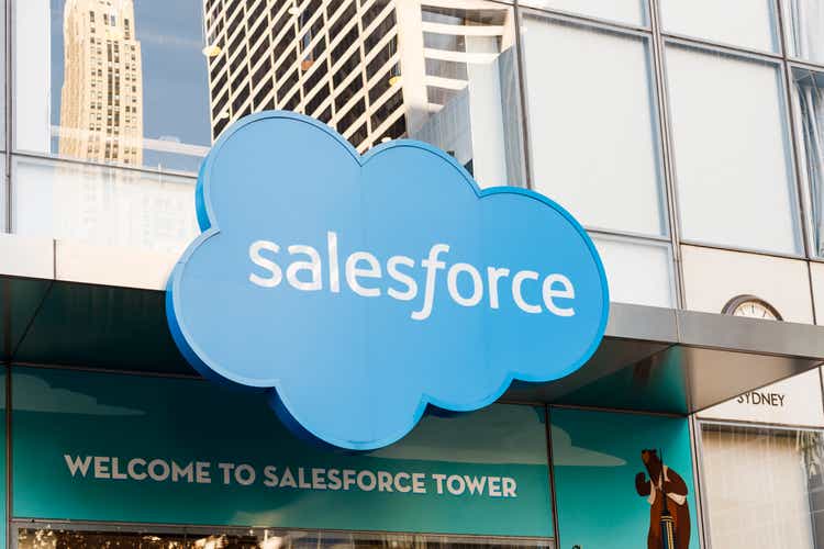 Salesforce, Hubspot, Microsoft Among Top Software Stocks For 2025: Bofa