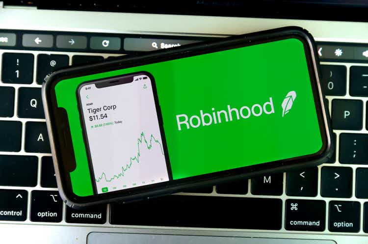 Robinhood Moved To Top Pick At Morgan Stanley On Growth Opportunity; Stock Rises