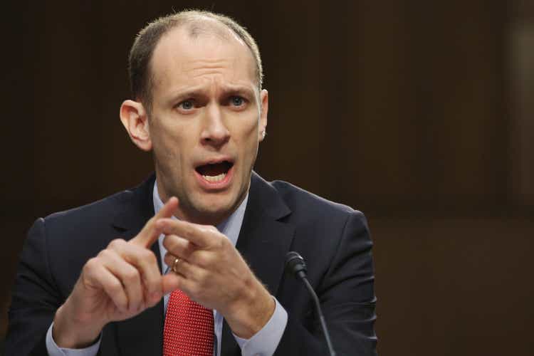 Chicago Fed's Goolsbee Says He Supports Slower Rate Cutting Pace
