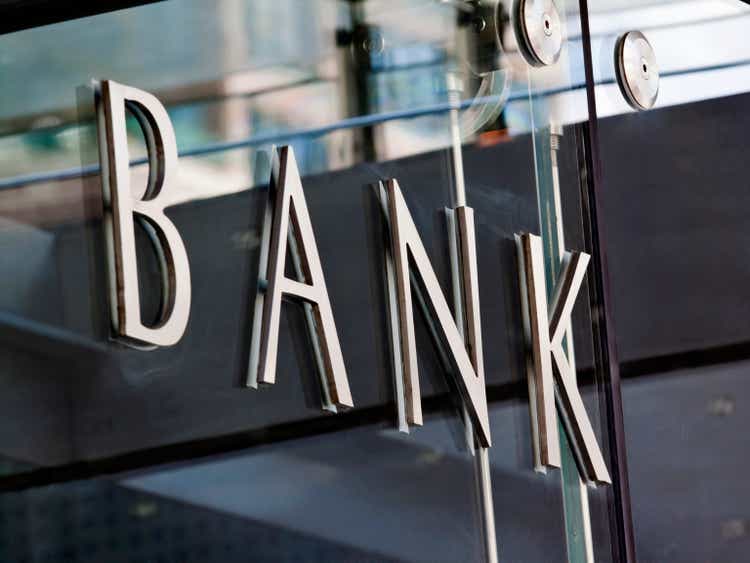 Columbia Banking System Q4 Earnings Beat Amid Lower Funding Costs