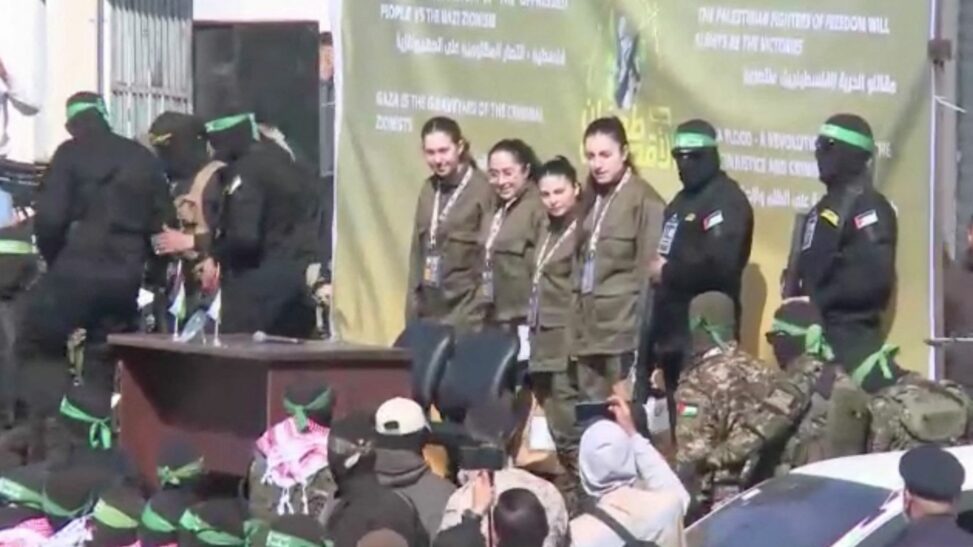 Four Female Israeli Hostages Travel To Israel With Idf After Handover In Gaza