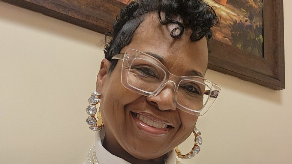 Woman Becomes World's Longest Living Recipient Of Pig Organ Transplant: 'i Feel Like Superwoman'