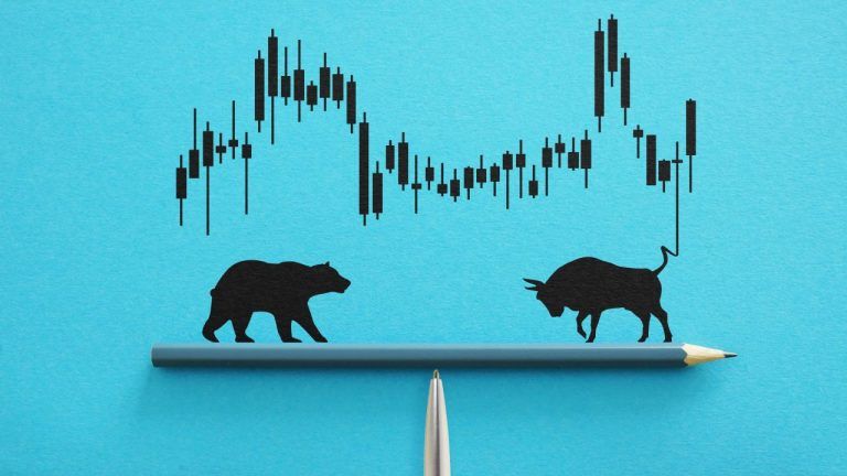 Bitcoin Holds Steady Near $96.5k As Market Weighs Competing Forces