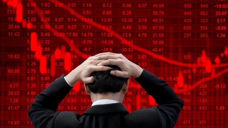 Tariff Tumble: Bitcoin Falls Below $90k, Amid Trade War Turmoil