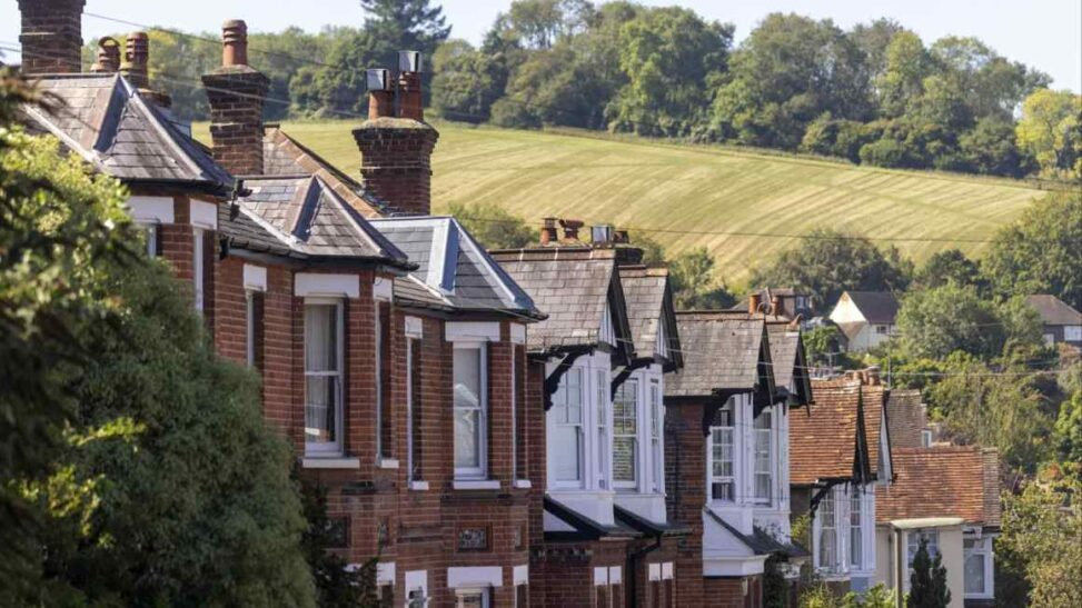 Uk Housing Market Debt Falls As Older Generations Pay Off Mortgages