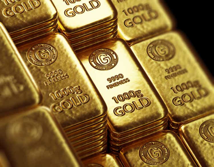 Gold Futures Turn Lower As Investors Cut Long Positions, Rally Seen Losing Steam