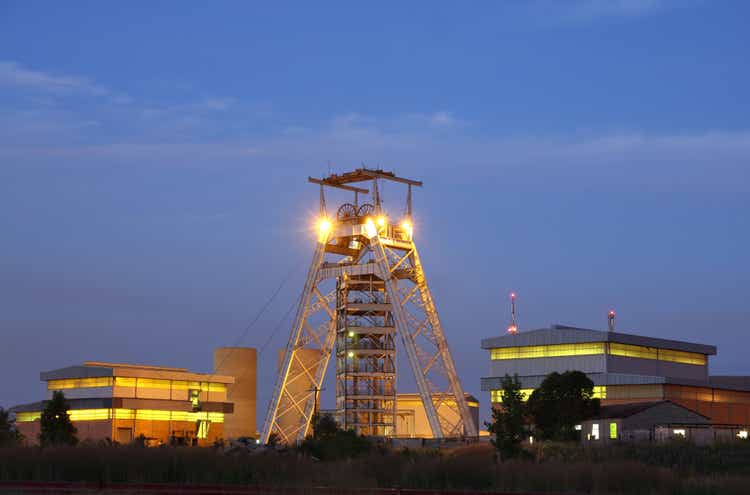Gold Fields Sees 2024 Gold Production In Line With Revised Guidance