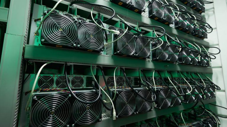 Russian Bitcoin Mining Ban Yielding Results In Siberia