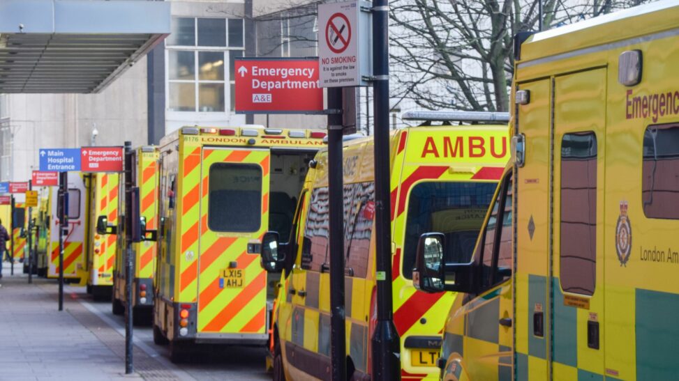 Uk Faces Potential Second Norovirus Wave With Even Recently Infected People At Risk