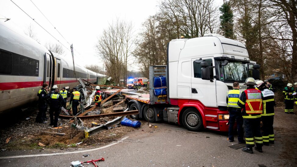 One Killed And 25 Injured In High Speed Train Collision In Germany