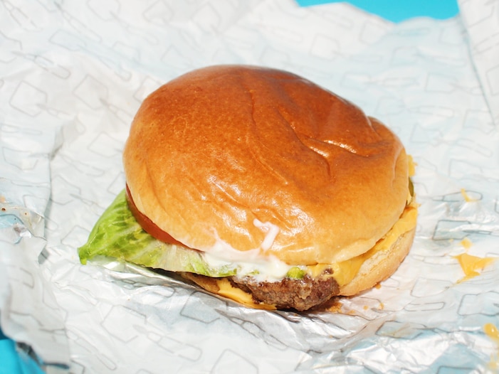 I tried cheeseburgers from 5 fast food chains and ranked them from worst to best