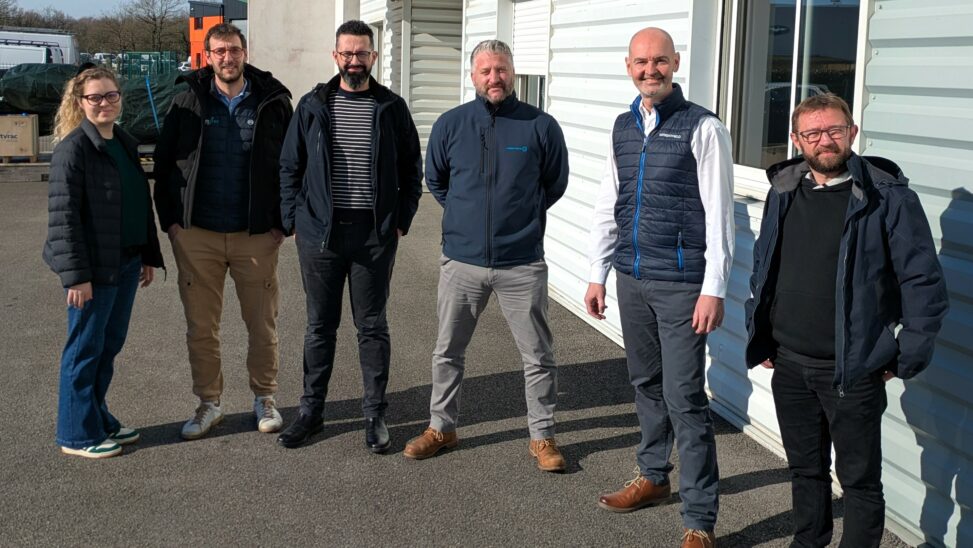 Elevator Conveyor Without Flights Wrightfield Becomes Uk And Ireland Reseller For Liftvrac