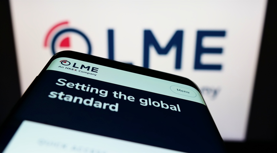 London metal exchange sent junior staff on night shift, now must pay fca over £9 million fine