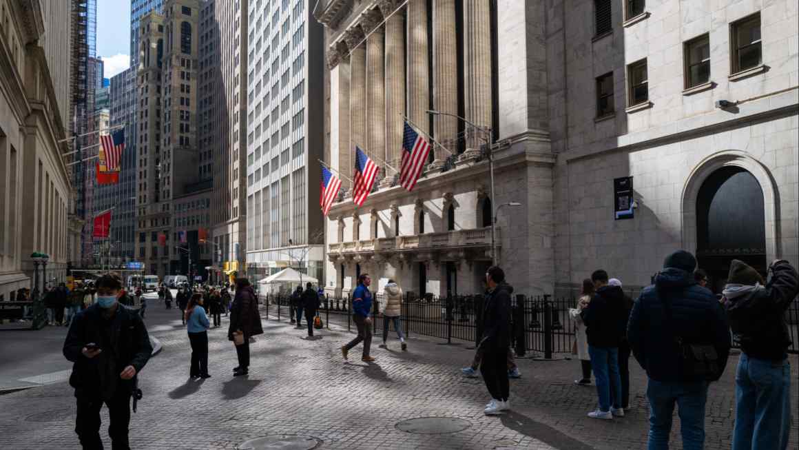 Private Equity Industry Shrinks For The First Time In Decades