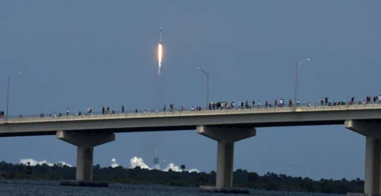 Spacex Capsule Docks To Rescue Astronauts Stuck On International Space Station