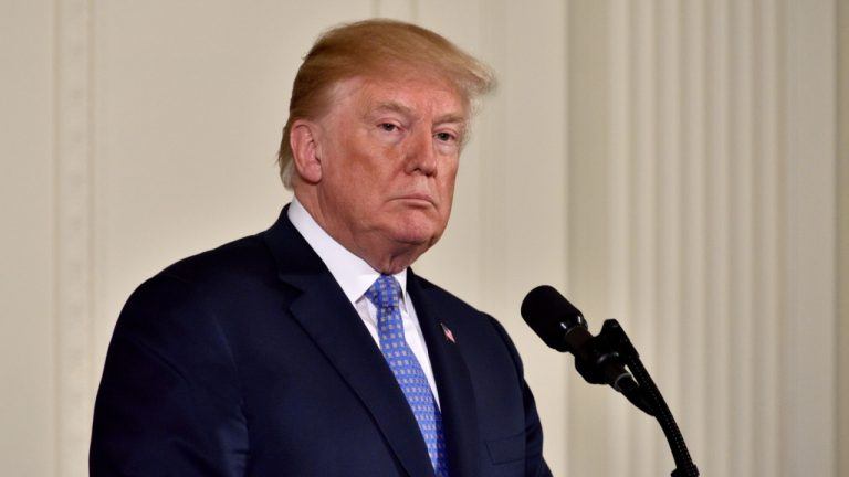 Trump Tariff Announcement Sees Bitcoin Tumble Below $82k