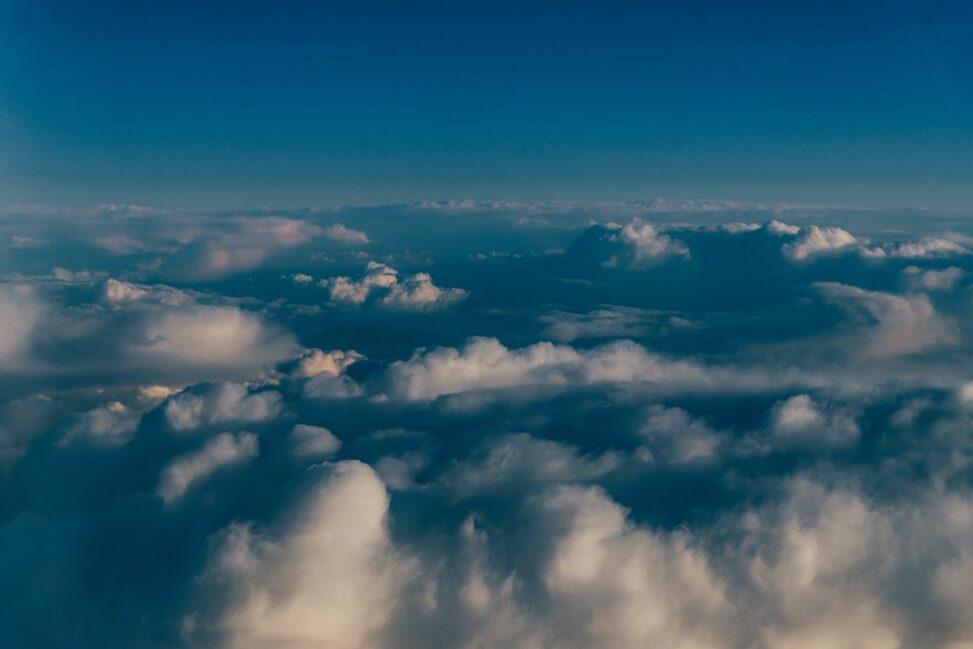 Doge, xrp, eth, sol follow bitcoin through the cloud as altcoin momentum builds