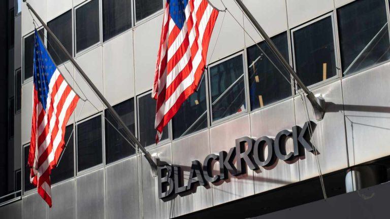 Blackrock discusses crypto regulation with sec to push urgent rule overhaul