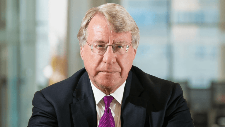 Strategy’s bitcoin premium unsustainable, says short seller jim chanos