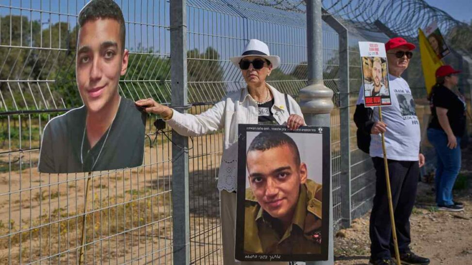 Hamas to release israeli american hostage in bid to secure gaza ceasefire