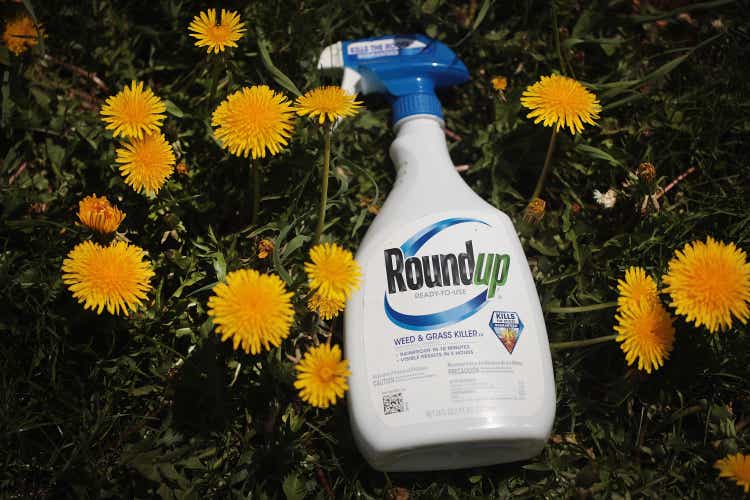 Bayer seeks roundup settlement, explores monsanto bankruptcy wsj