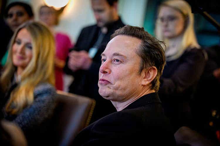Musk says trump’s 'gold card' visa pilot underway ahead of public launch
