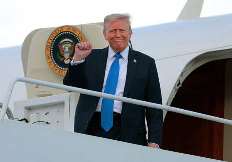 Trump to receive $400m luxury jet gift from qatar, later headed to his library: report