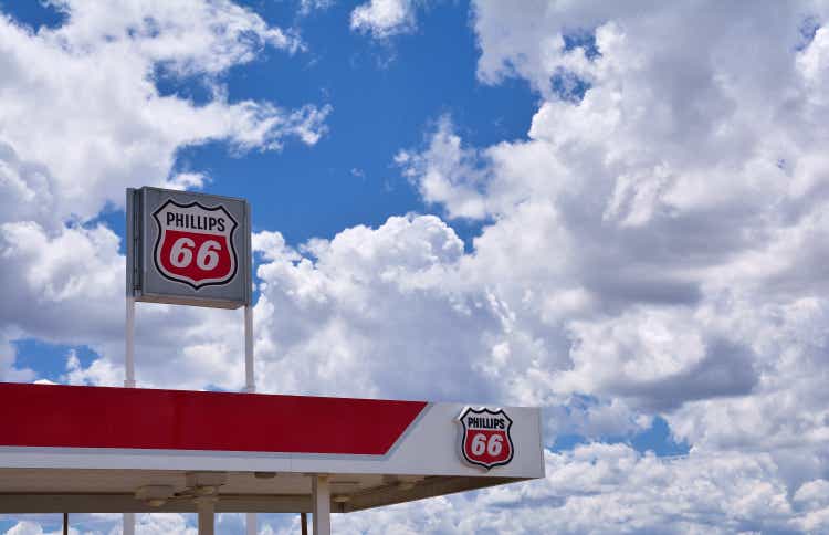Phillips 66 shareholders are advised to vote for 4 elliott nominees, iss says