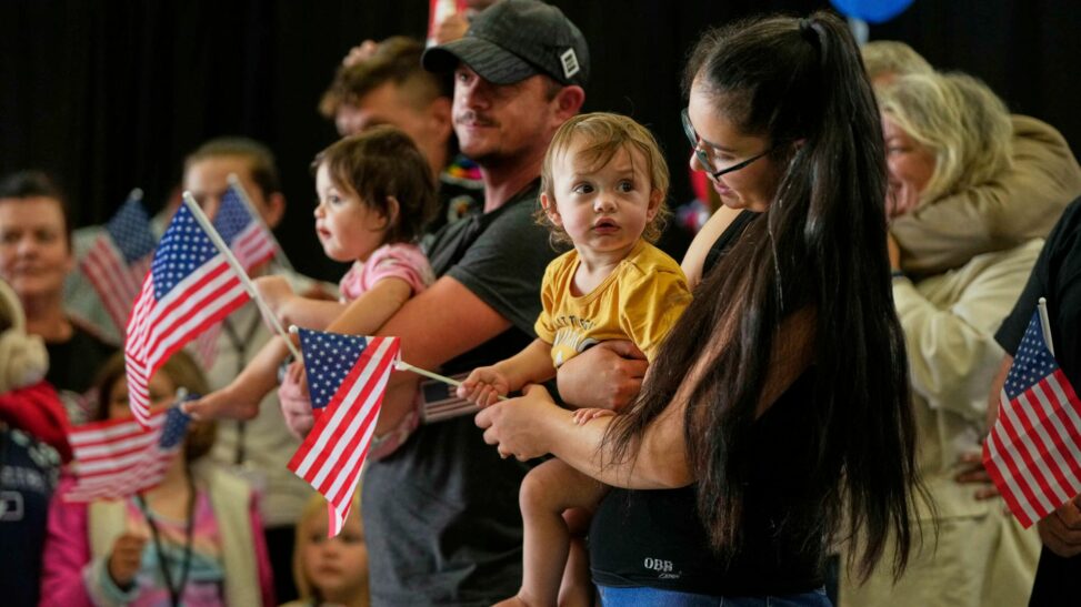 White south africans arrive in us after trump granted them refugee status