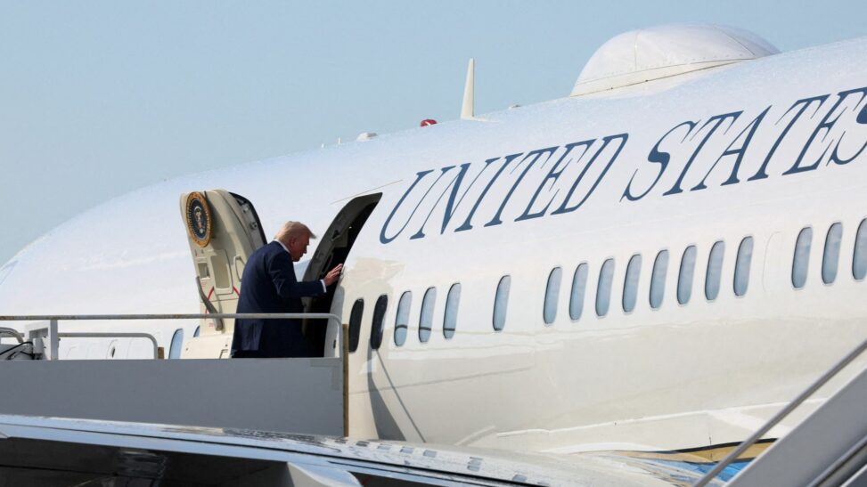 'free of charge': trump defends prospect of qatar gifting him air force one replacement
