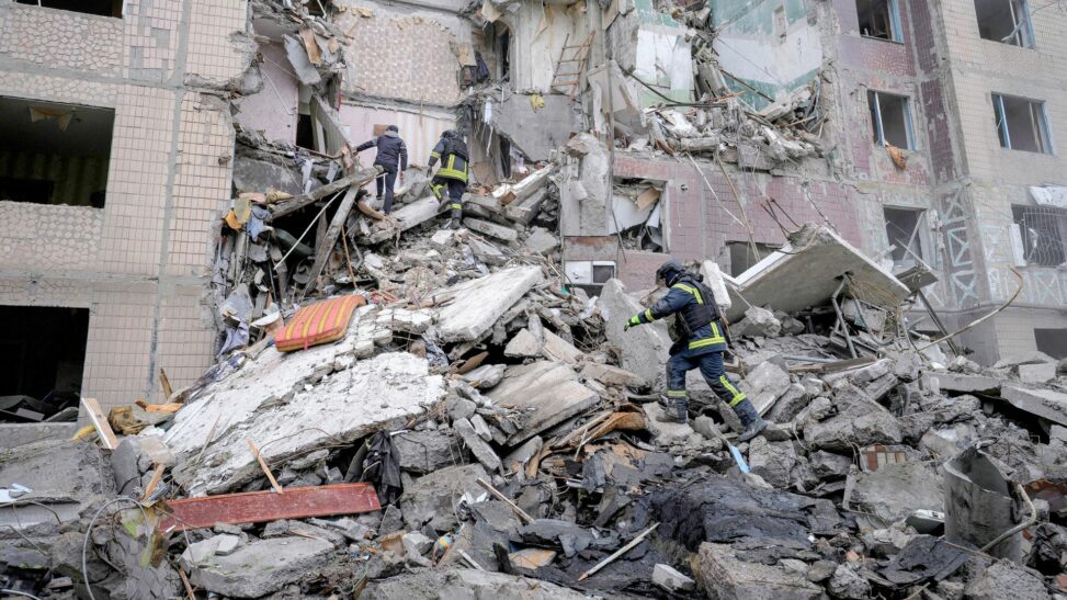 Ukraine and russia accuse each other of breaching moscow declared ceasefire