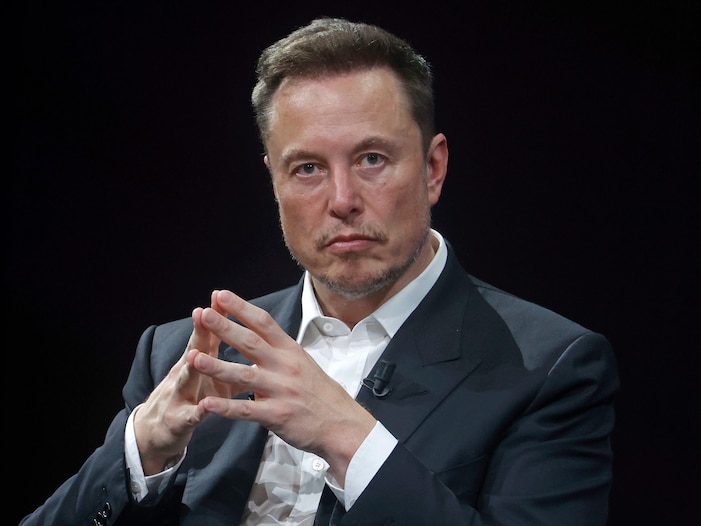 Elon musk says x's new dm feature, xchat, will have 'bitcoin style' encryption and support audio and video calls