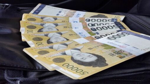 Bank of korea halts cbdc project as government submits stablecoin bill: report
