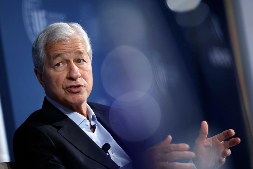 Jamie dimon says jpmorgan to get more involved with stablecoins