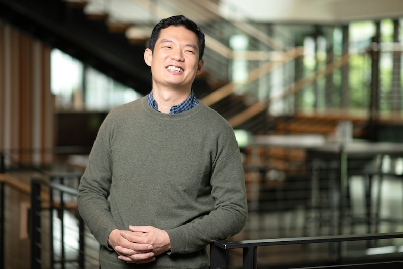 Former amazon principal engineer says he spent '1 4 hours' reading daily &mdash; and it's part of the company's 'secret sauce'