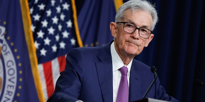 Markets swing after trump backs away from reports that he's ready to fire fed chair powell