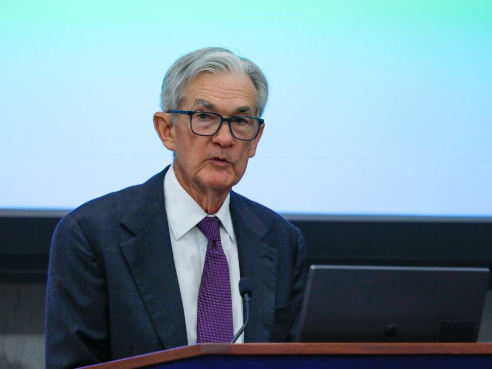 Why some economists think powell should resign to save fed independence