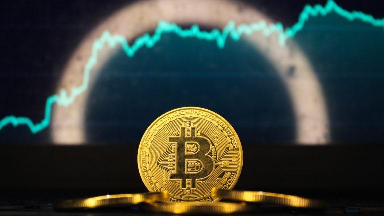 Bitcoin and ether etfs open the week with strong inflows
