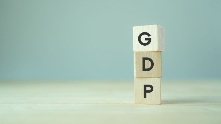 Bitcoin languishes under $118k even as gdp jumps 3%