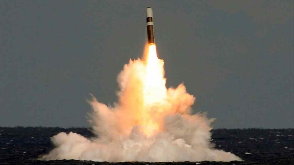 Uk and france vow to co ordinate nuclear weapons for first time
