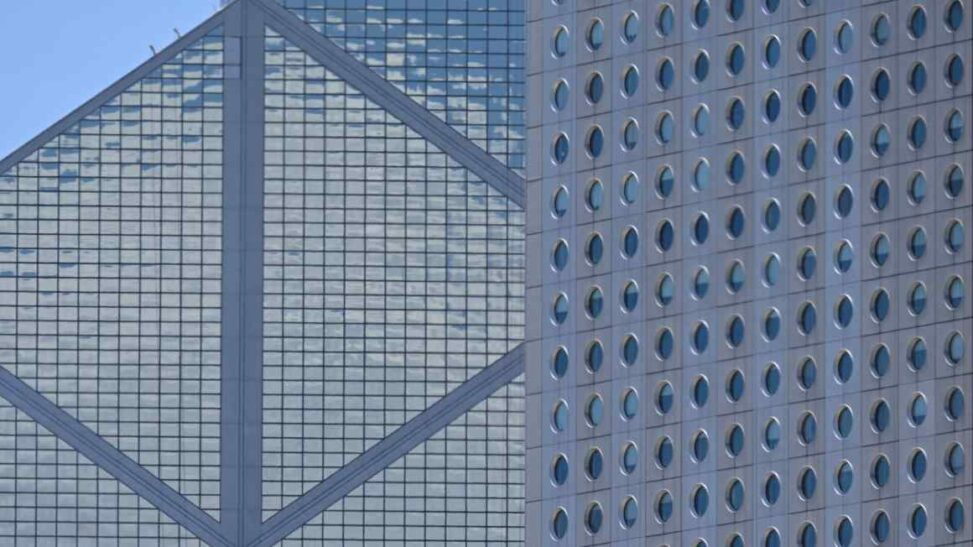 Chinese investment flows to hong kong hit record high