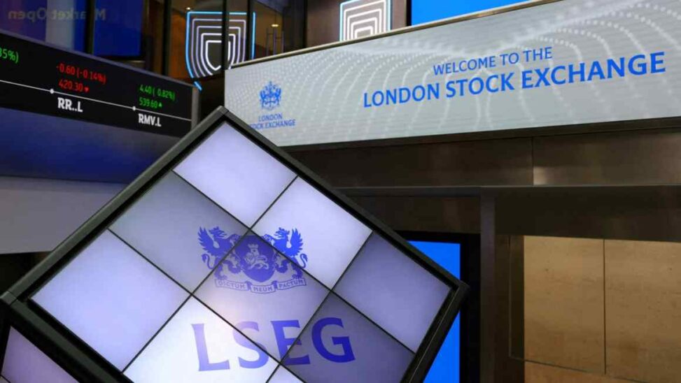 London stock exchange considers launch of 24 hour trading