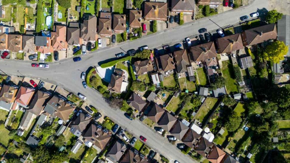 Uk landlords quit sector as number of homes to let falls, survey says