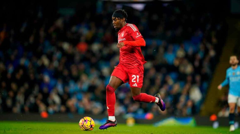 Apollo lends £80mn in pricey debt to premier league’s nottingham forest